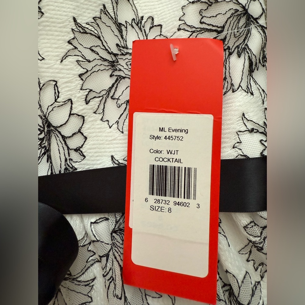 Monique Lhuillier A-Line Cocktail Dress, White/Black, Floral Women's 8 - Picture 6 of 16